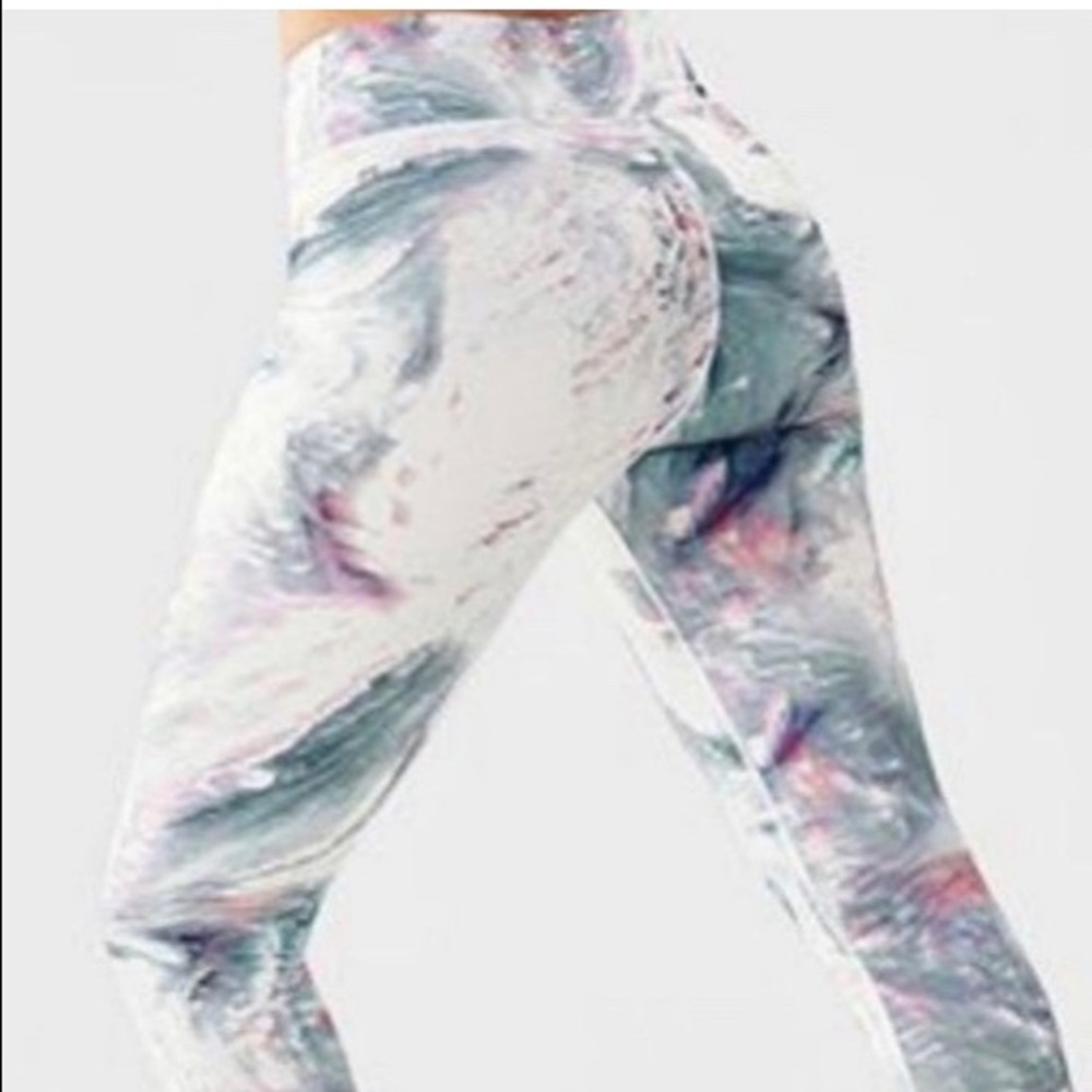 Fabletics high waisted marbled pattern Capri
